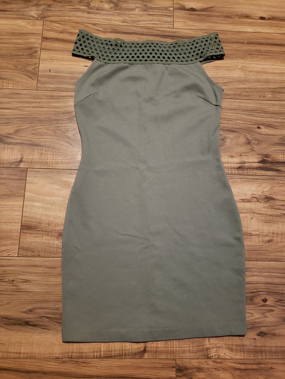 Windsor Women’s Green Mini Bodycon Party Dress Off The Shoulder Size Medium